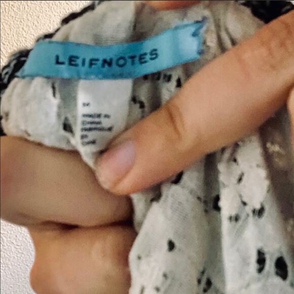 ANTHROPOLOGIE LeifNotes Grey Black White Two Tone Lace Back Sweater Pullover M - Picture 7 of 10